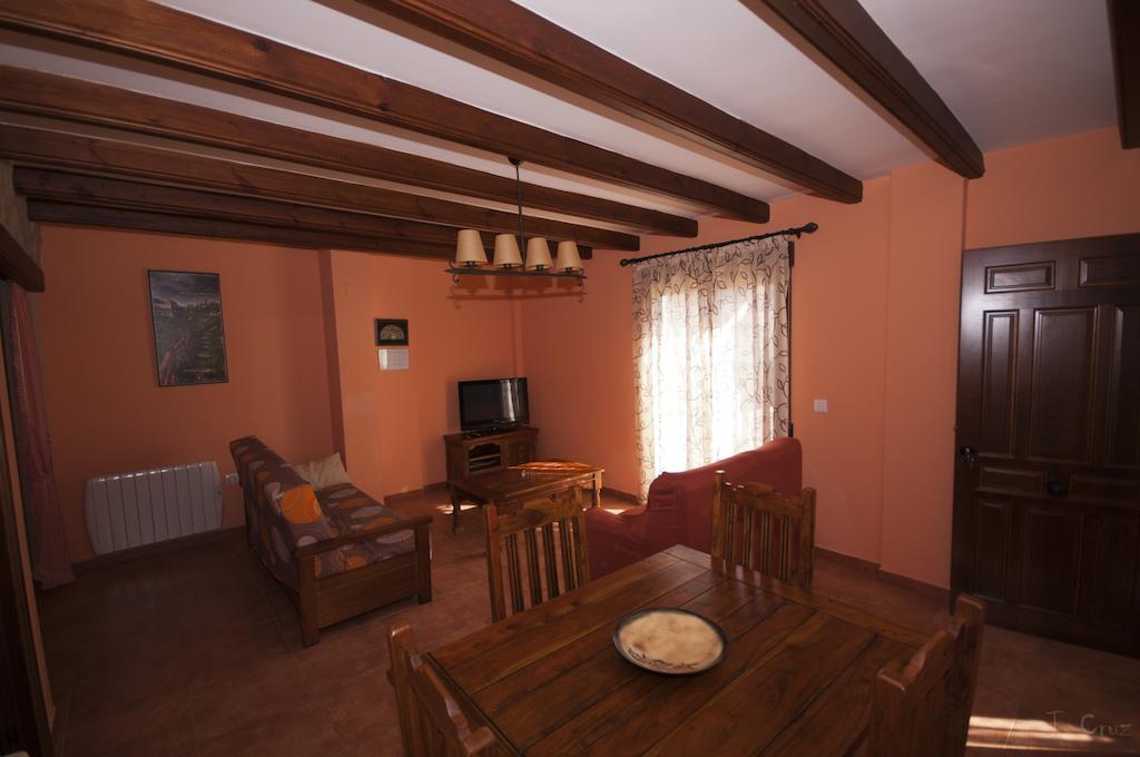 Alojamientos Rurales la Fuente Villalba de la Sierra Habitación foto