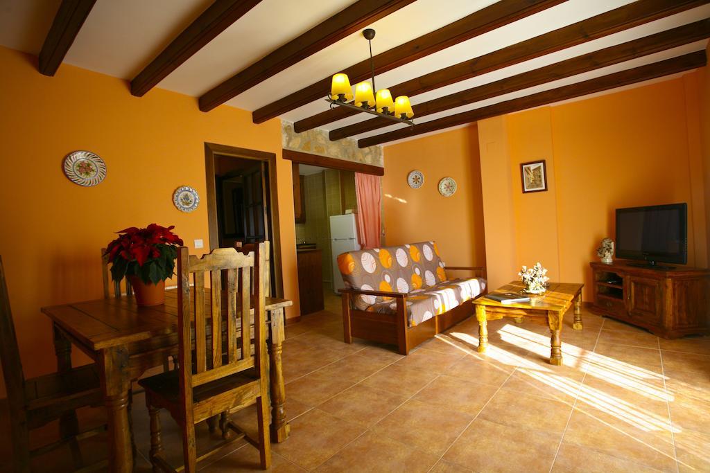Alojamientos Rurales la Fuente Villalba de la Sierra Habitación foto